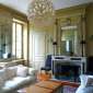 suspension-floral-dans-un-immeuble-haussmannien-en-suisse-bois-de-bambou-naturel-et-interieur-blanc-design-david-trubridge